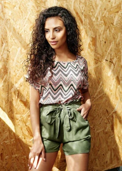 Hailys Damen Paperbag Shorts 2-Pockets Bindedetail Vorne Khaki Grün -Onlyy Kleidung Geschaft 20041968 3