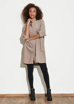 Styleboom Fashion Damen Kleid Turn-Up Mit Knopfleiste Taupe Braun -Onlyy Kleidung Geschaft 21106724 3